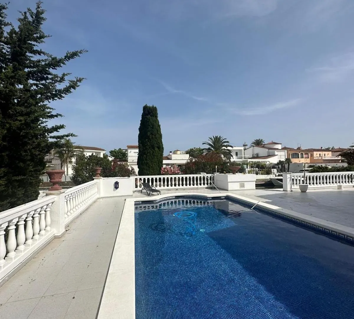 엠푸리아브라바 Casa Con Piscina Y Amarre Soleada 빌라 스페인