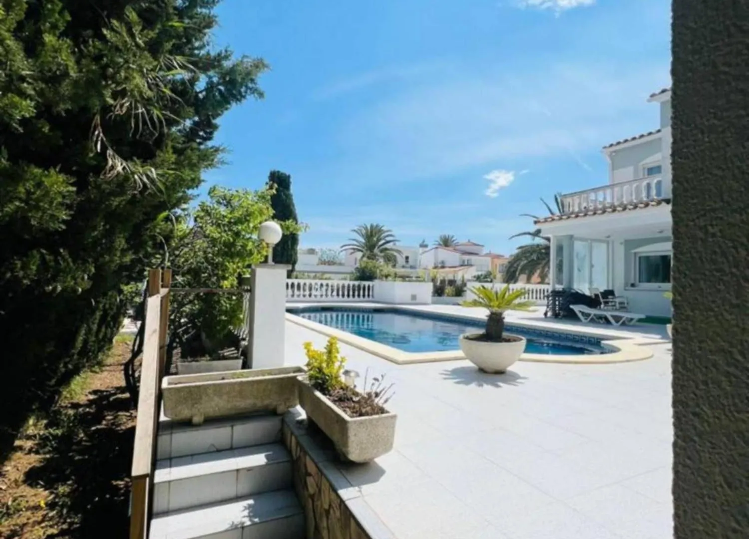 엠푸리아브라바 Casa Con Piscina Y Amarre Soleada 빌라